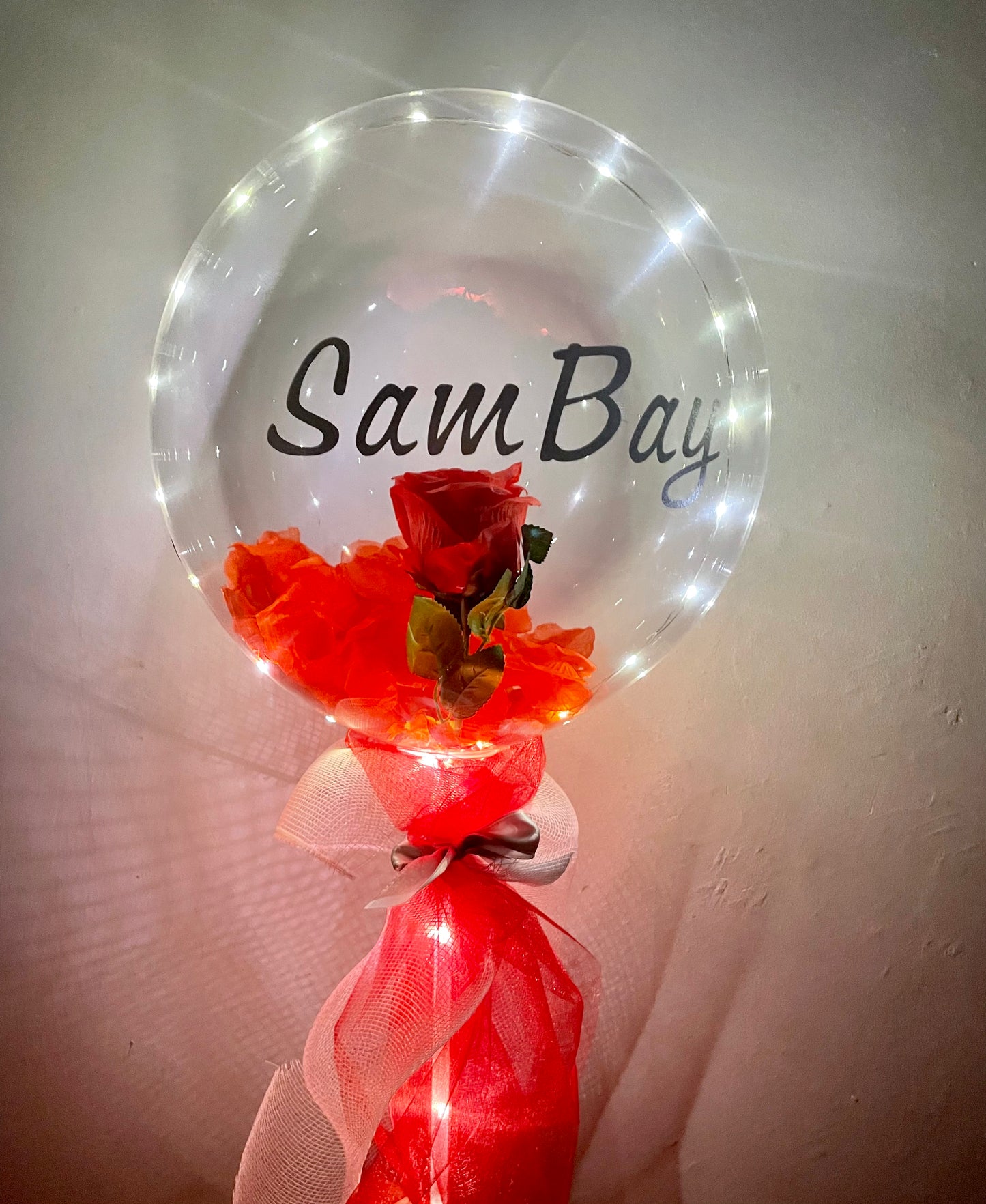 Une Rose Dans Sa Bulle